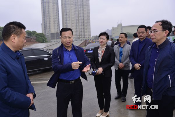 区委书记陈阁辉率队开展巡湖巡河活动