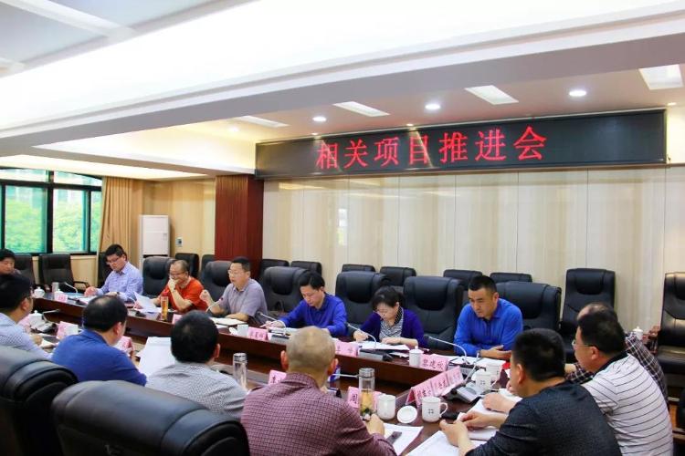 棚户区改造项目工地 正如火如荼进行中......