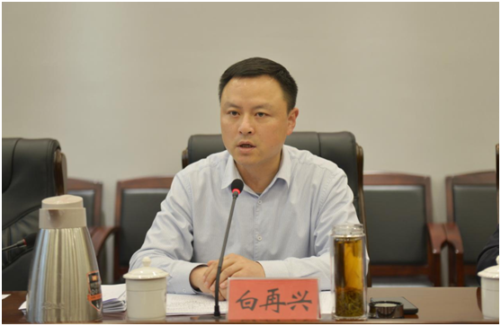 �����г����� �������ʵ��