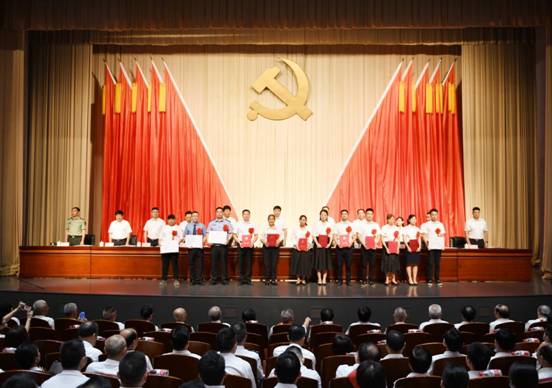 0701两优一先表彰大会(戚壮波) (19)