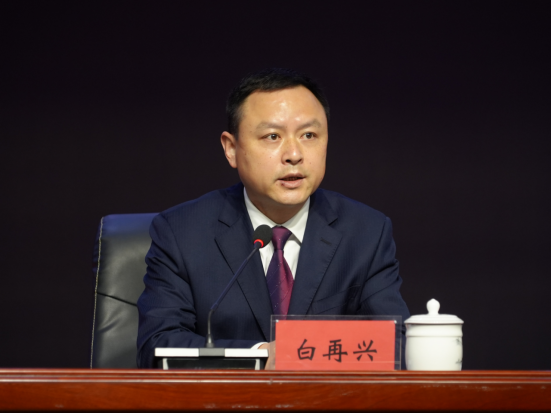 奋力推动全区教育事业高质量发展
