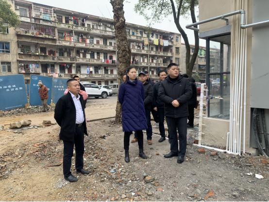 加强教育投入 提升办学水平