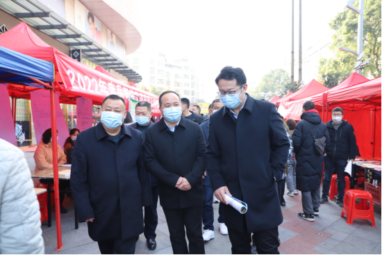 春风行动：春暖农民工 