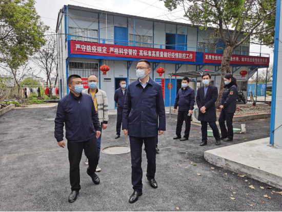 白再兴一线督导疫情防控、老旧小区改造等工作