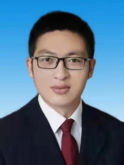 李  丹