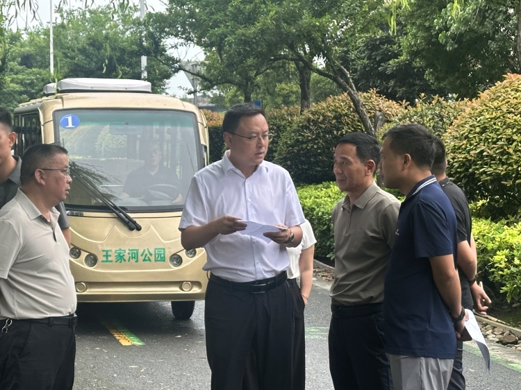 白再兴调研环保督察交办问题整改及老旧小区改造工作